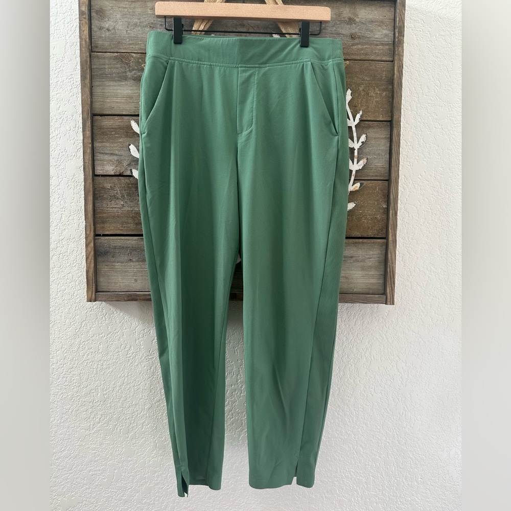 Athleta Brooklyn‎ Ankle Women's Green Track Pants size 10 FLAW